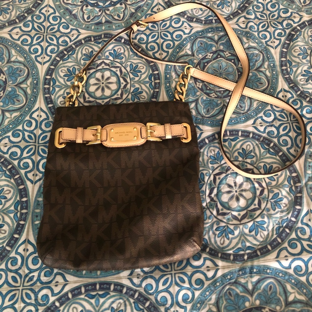 Michael kors crossbody